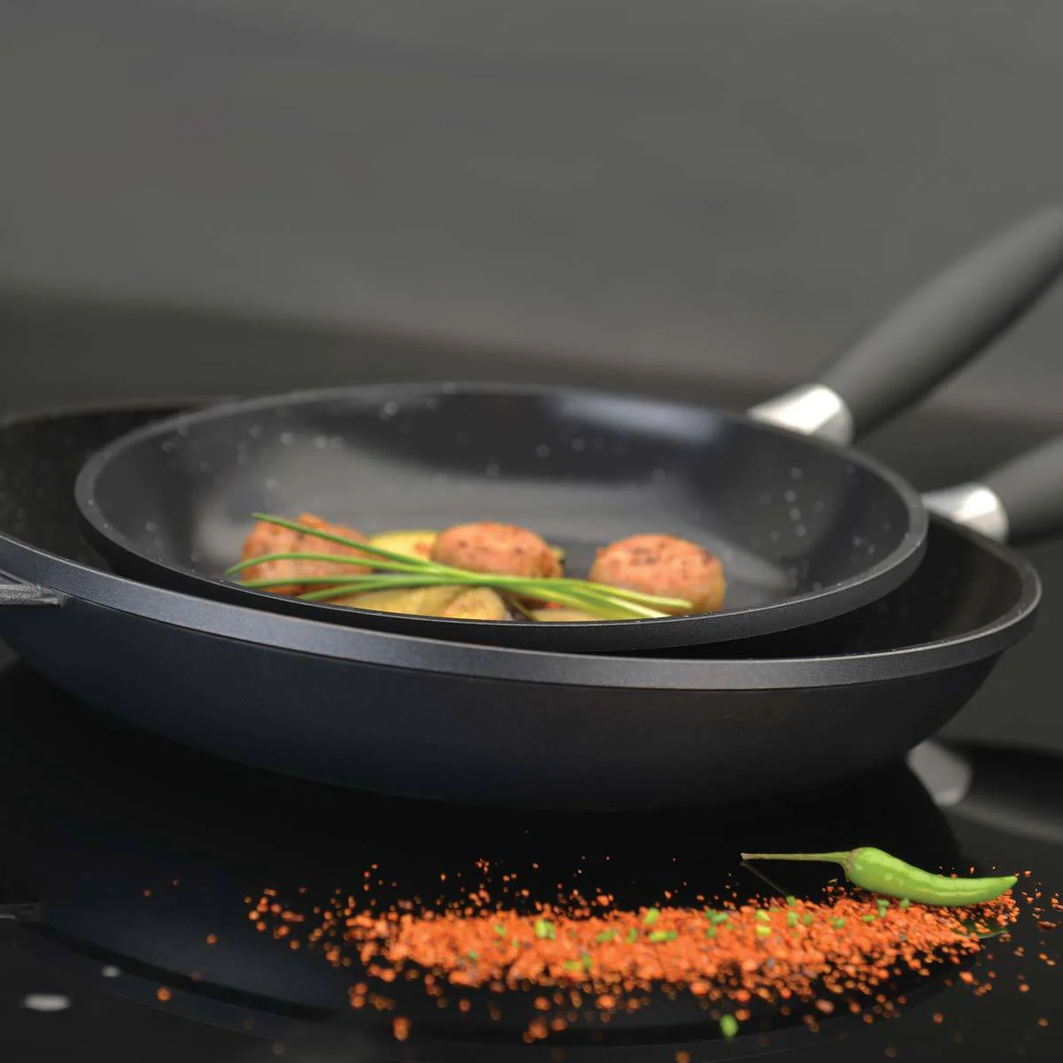 BergHOFF Eurocast Non-stick 11 Piece Cookware Set cook lightweight - Image 6