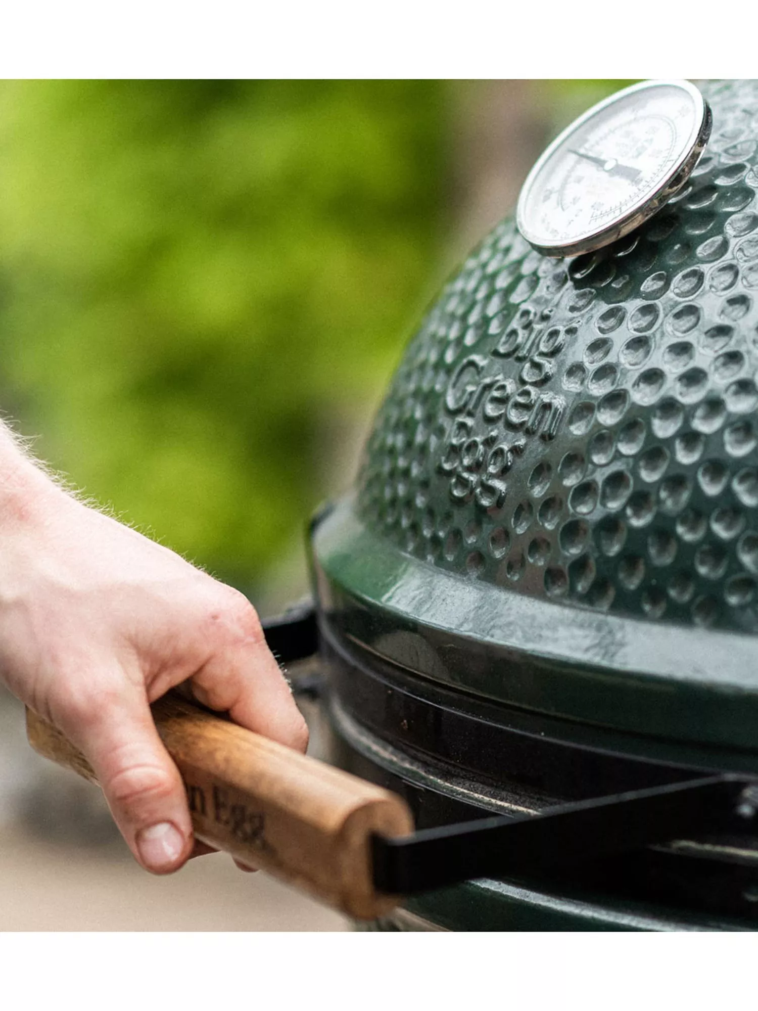 Big Green Egg Large Egg BBQ & Mahogany Wood Table Bundle with ConvEGGtor & Cover - Image 9