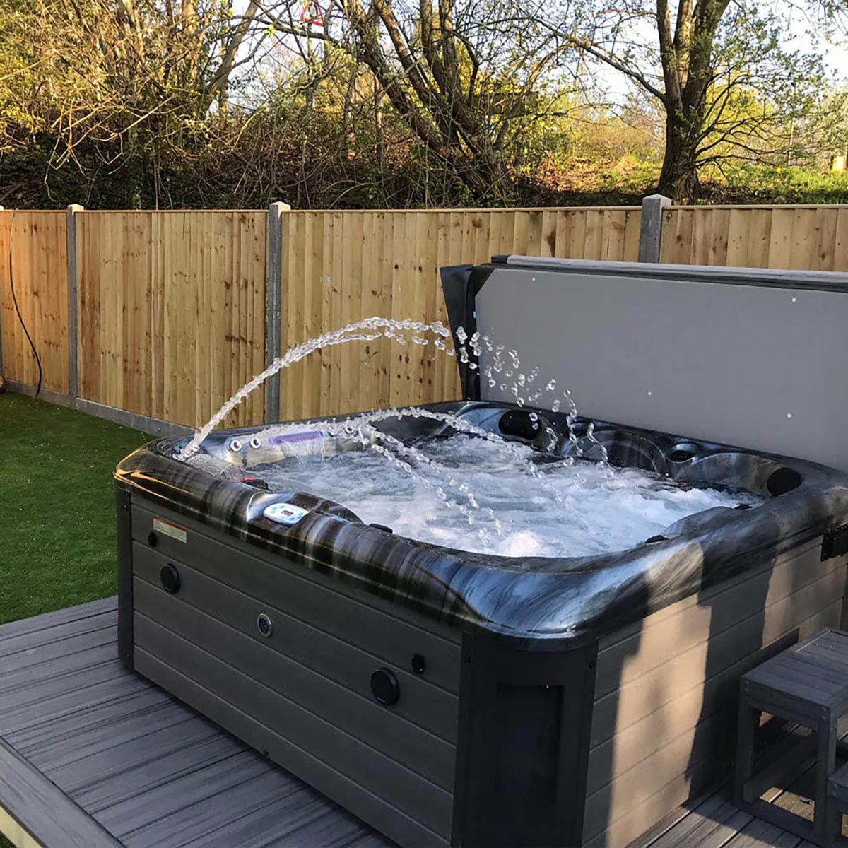 Blue Whale Spa Kingsbury 110-Jet 6 Person Hot Tub - Delivered and Installed - Image 5