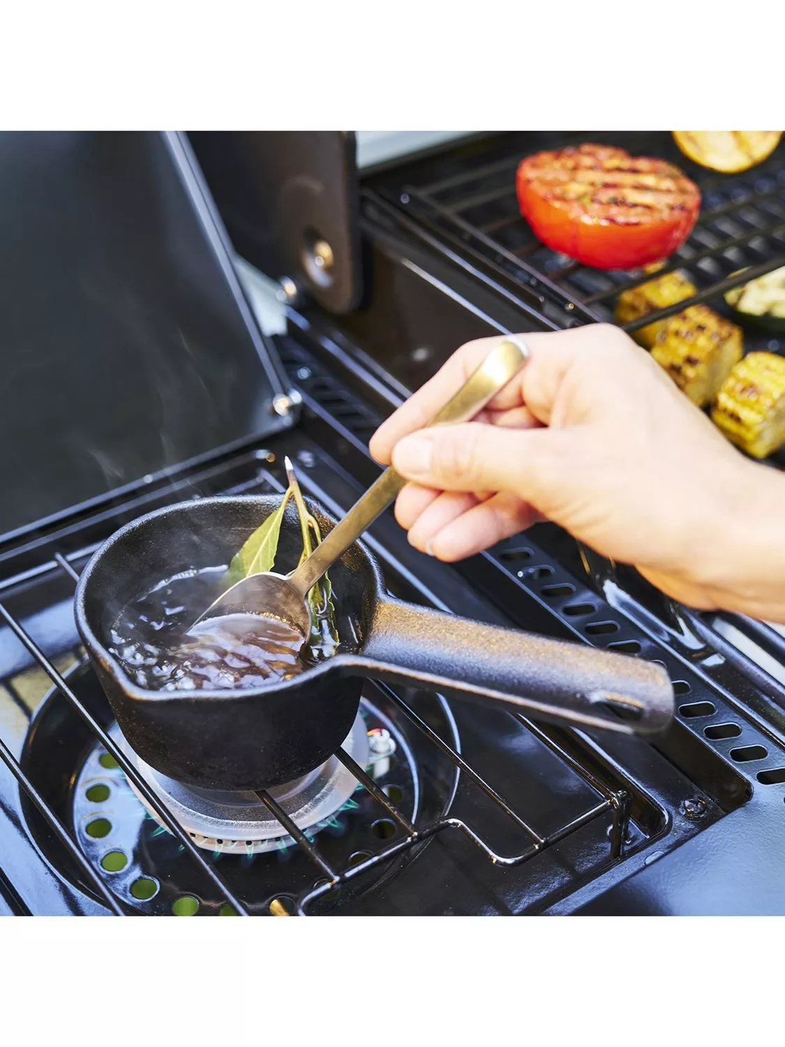 Char-Broil Essential TRU-Infrared 4-Burner Gas BBQ - Image 7