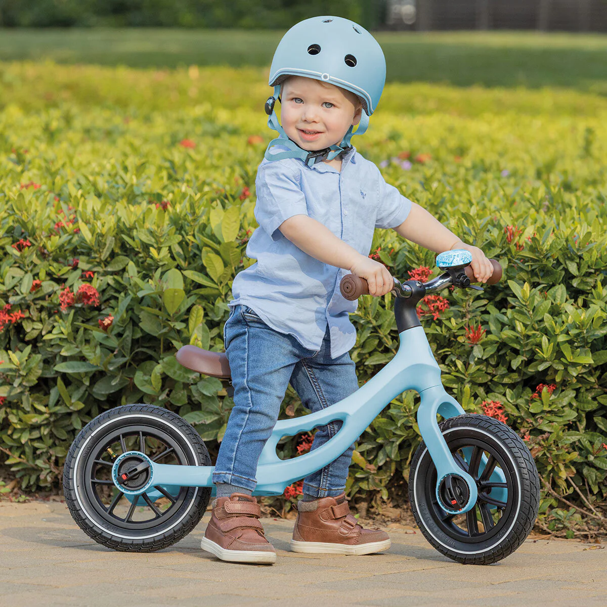 Globber Go Bike Elite Air in Pastel Blue (3+ Years) - Image 8