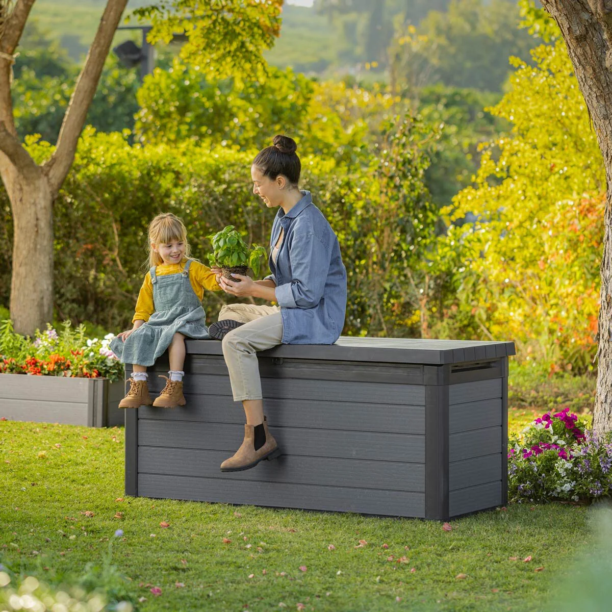 Keter Cortina 570 Litre Outdoor Storage Deck Box UV protection Weather resistant - Image 3