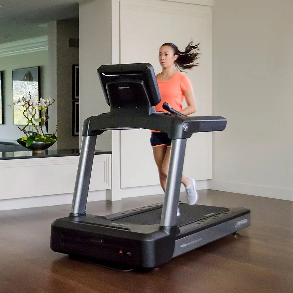 Life Fitness Club Series+ Treadmill - Image 5