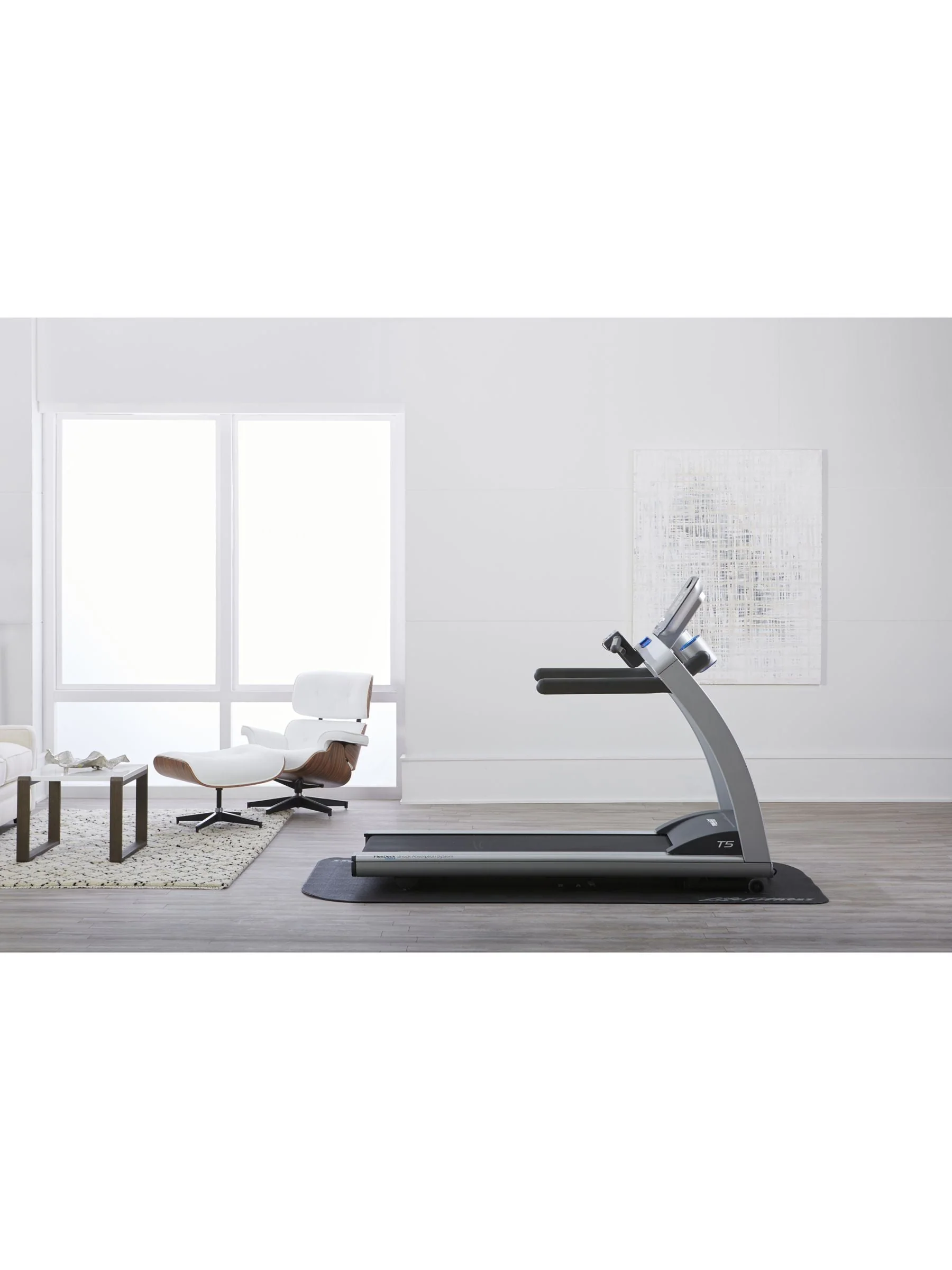 Life Fitness T5 Treadmill with Go Console - Image 5