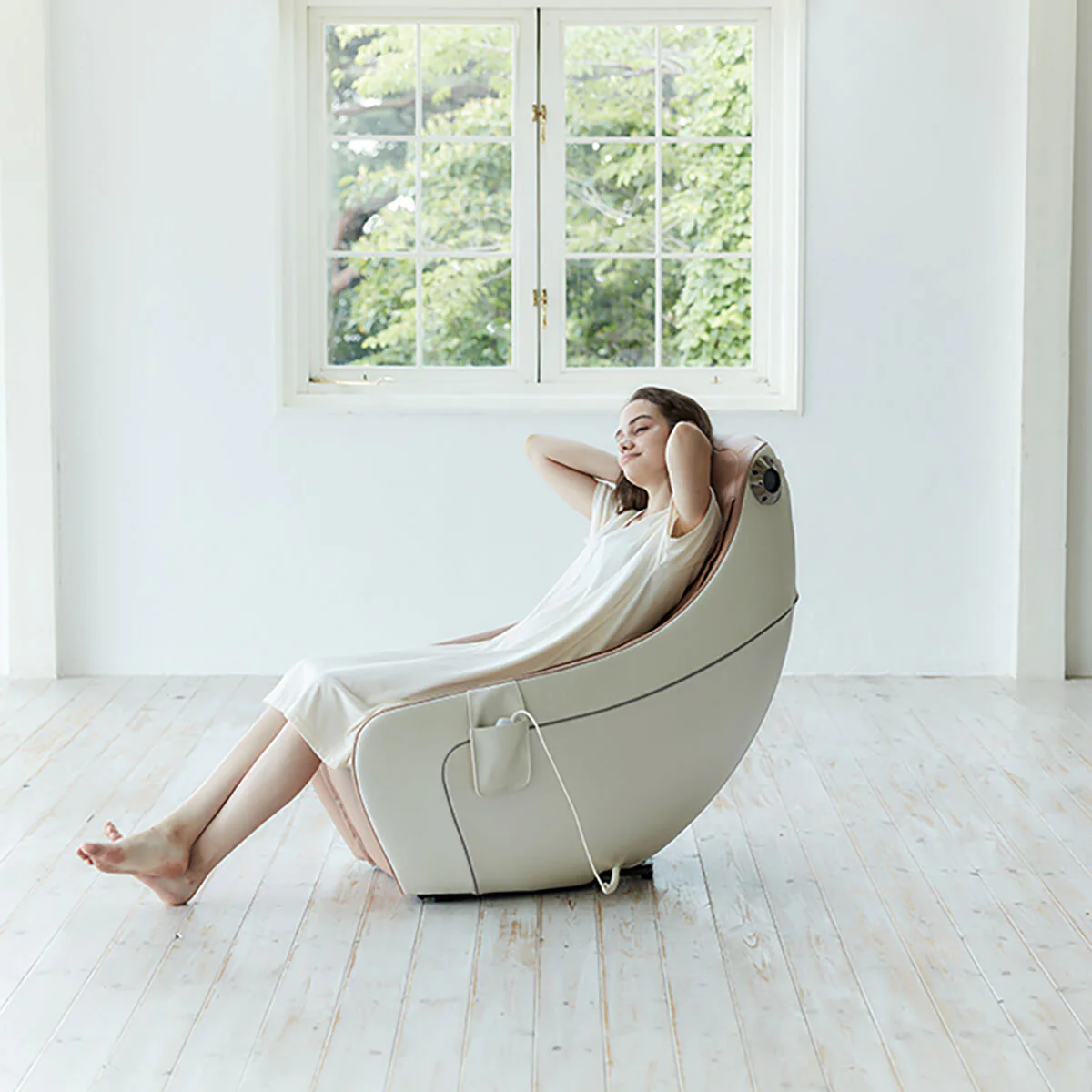 SYNCA CirC Massage Chair in Beige - Image 6