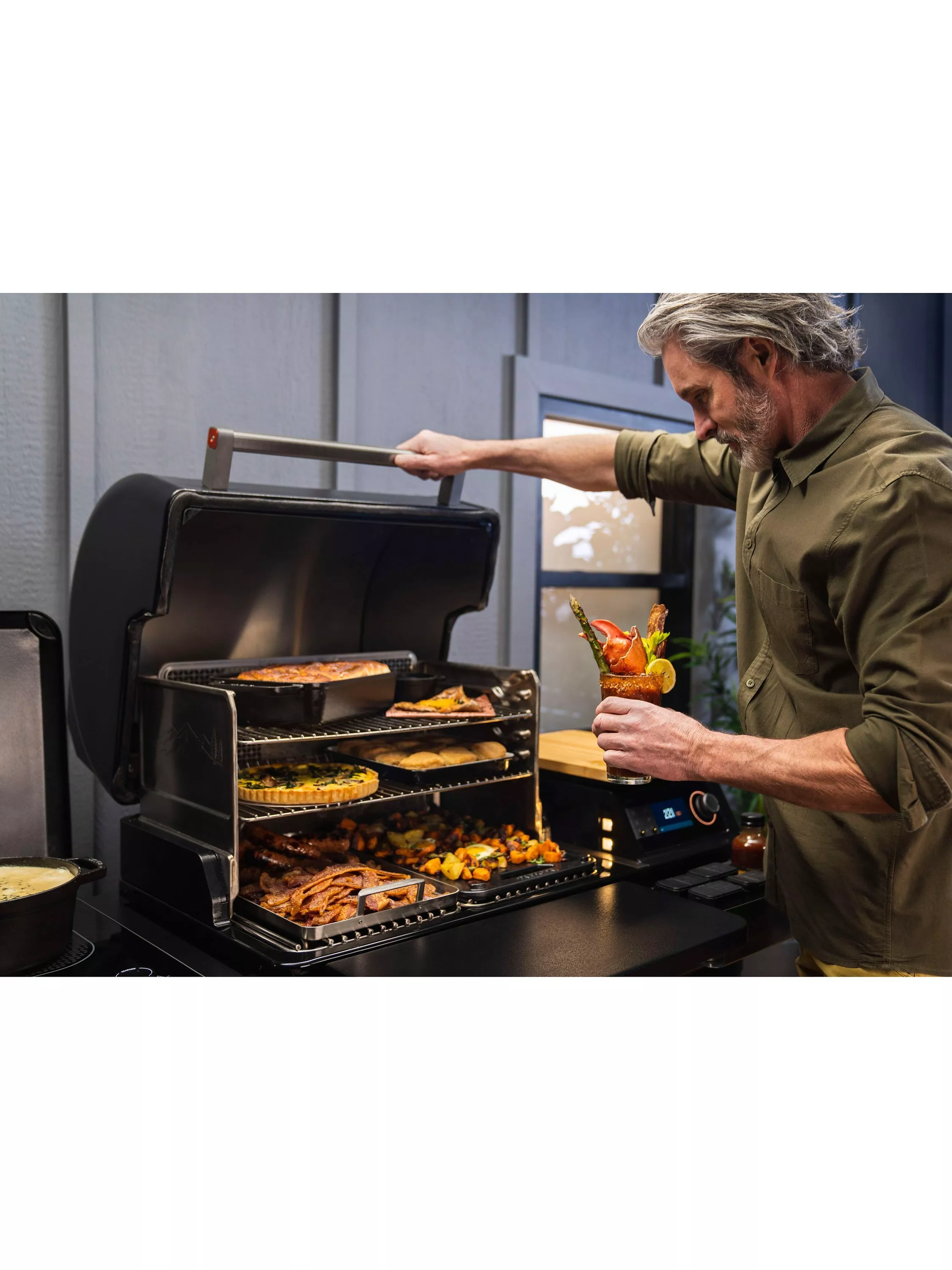 Traeger Timberline UK Wood Pellet Smart BBQ, Black - Image 8