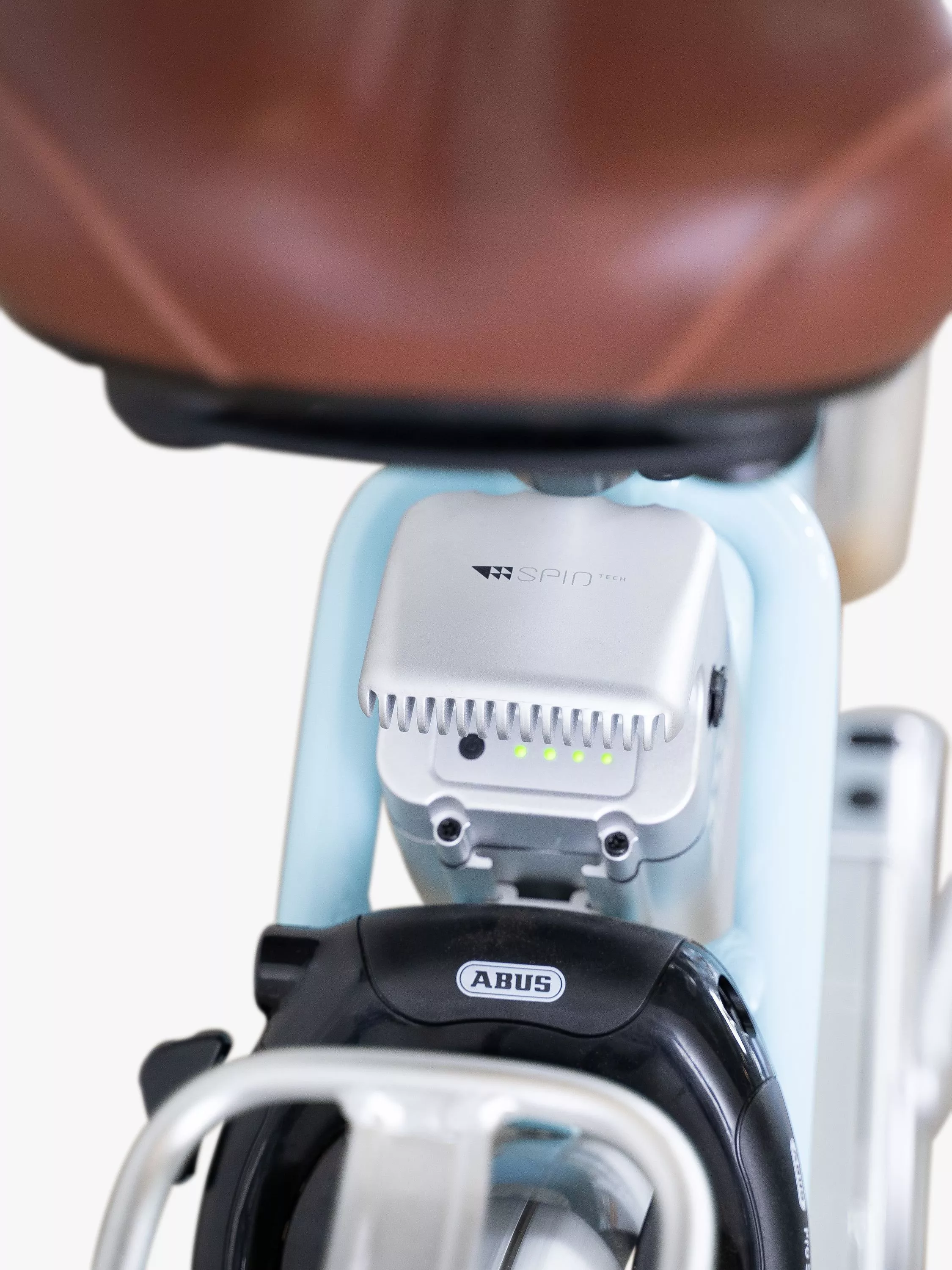 Volt Kensington Low Step e-Bike, Blue, 15" Frame - Image 5