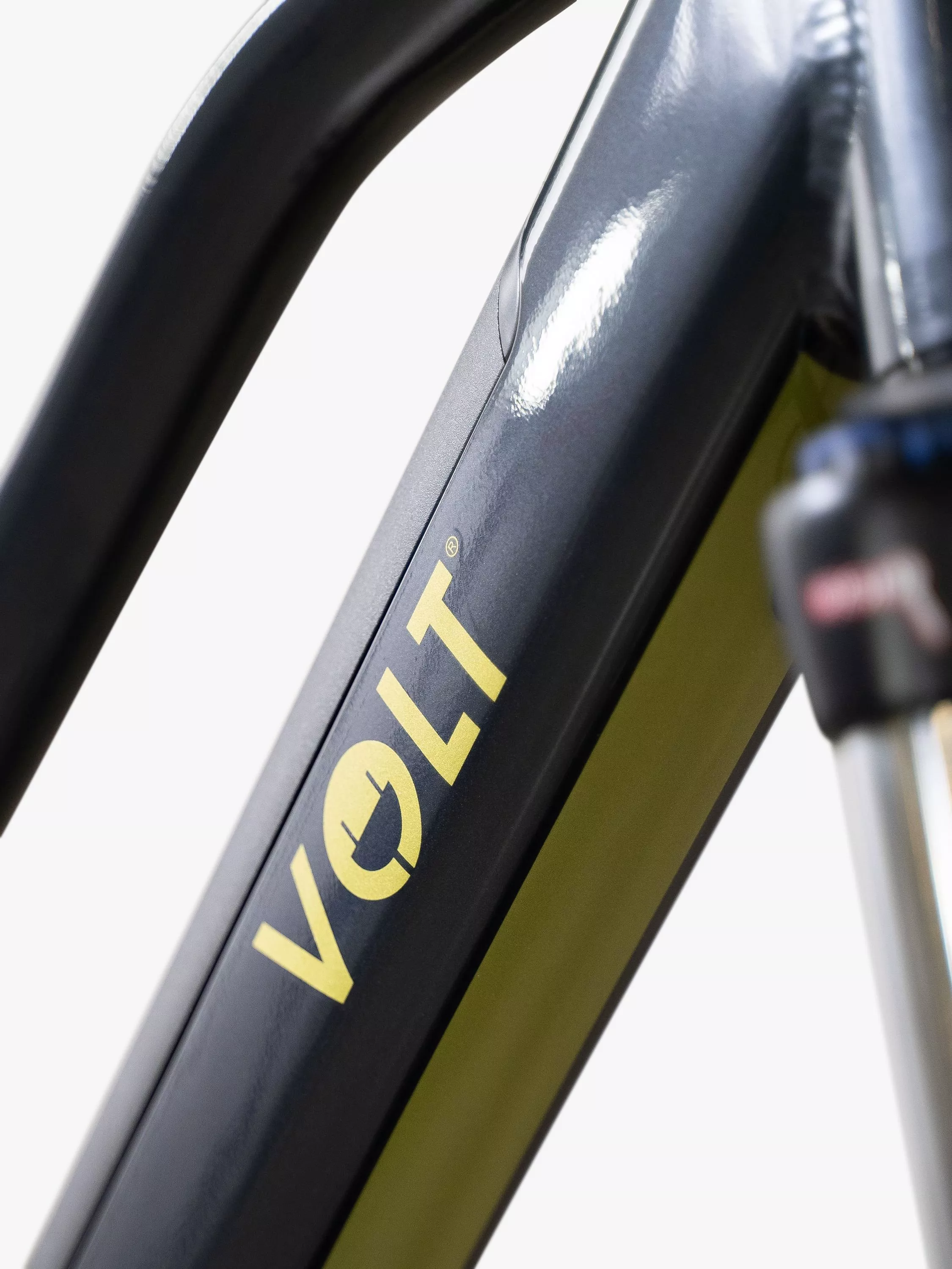 Volt Pulse Low Step Hybrid e-Bike, Space Grey - Image 5