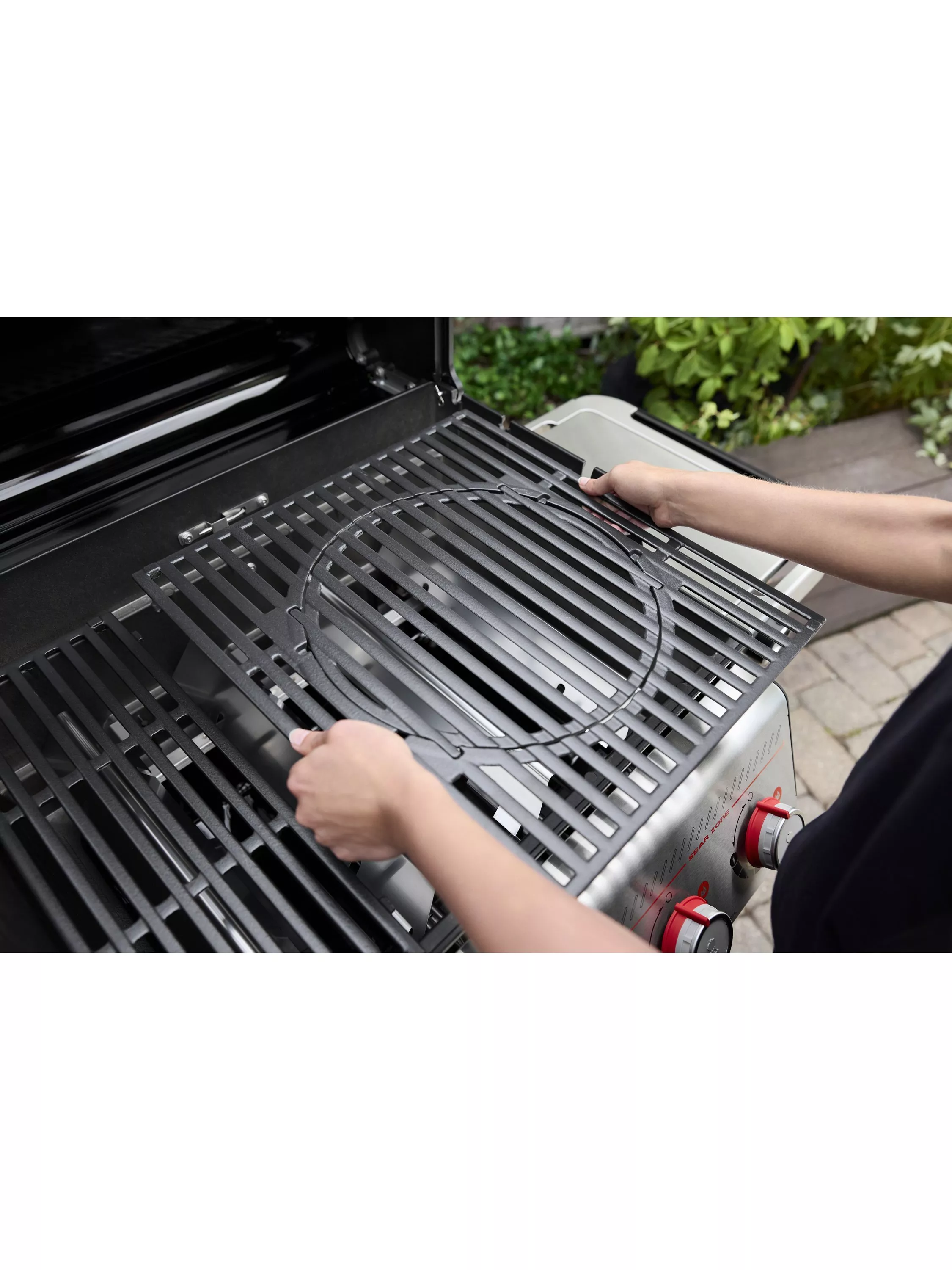 Weber Spirit E-425 GBS 4-Burner Gas BBQ with Sear Zone - Image 5